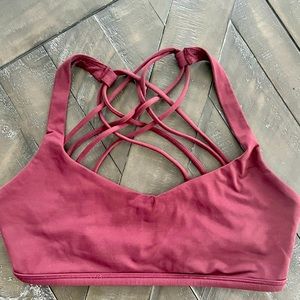 LuluLemon free to be bra
